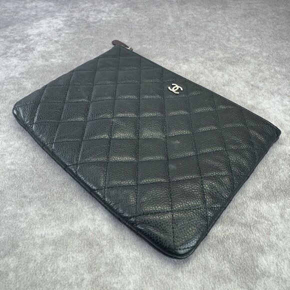 Chanel Black Classic Caviar Quilted O Case Leather Pouch - Picture 8 of 16